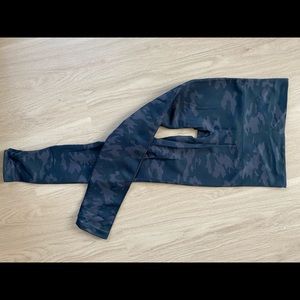 Spanx Look At Me Now Seamless Leggings- Black Camo